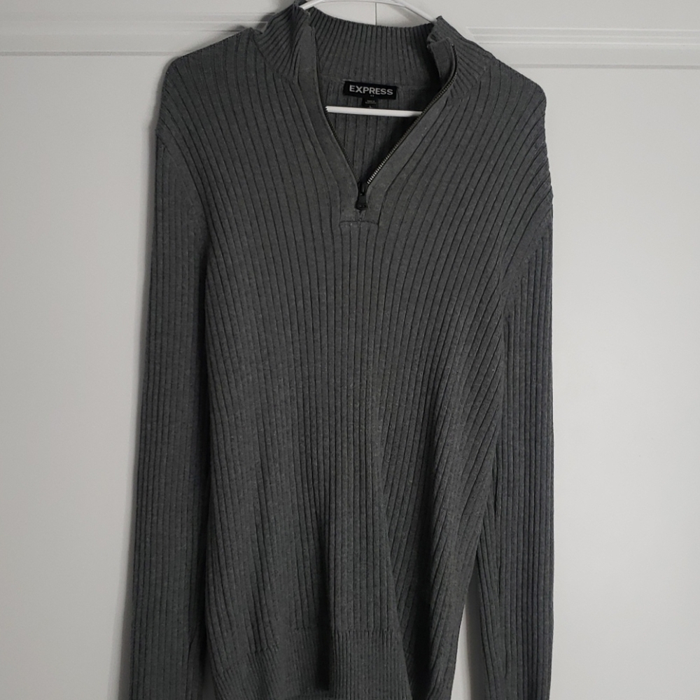Mens Express Quarter Zip!